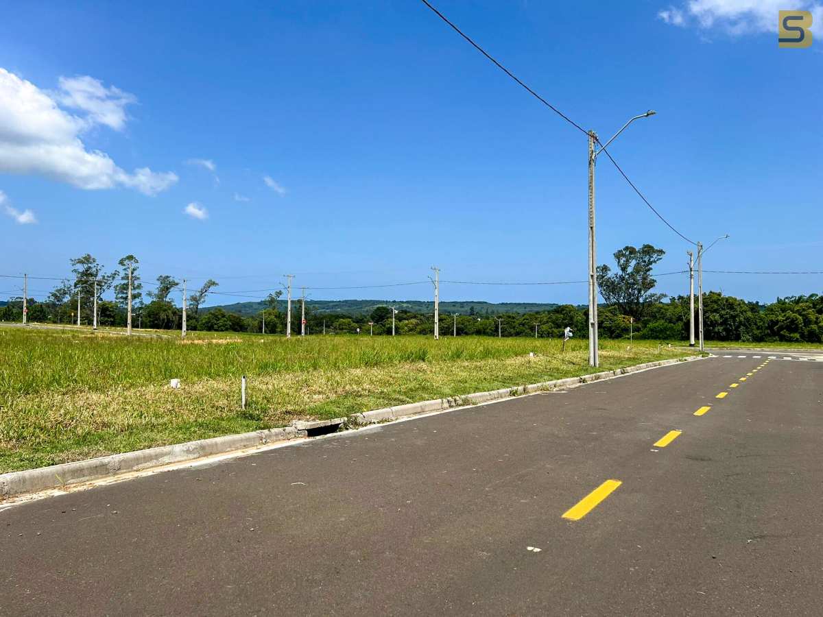  - Terreno à venda em Criciúma, Primeira Linha, 360,60m²